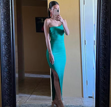 Load image into Gallery viewer, Alondra Dress (green)
